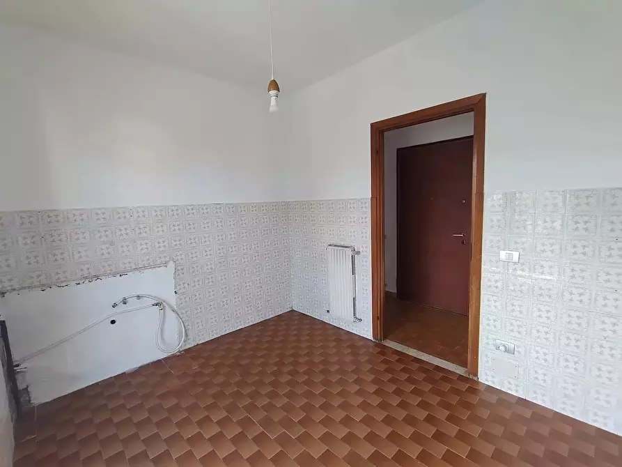 Immagine 6 di Casa trifamiliare in vendita  in Via Luigi Isnardi, 6 a Ventimiglia