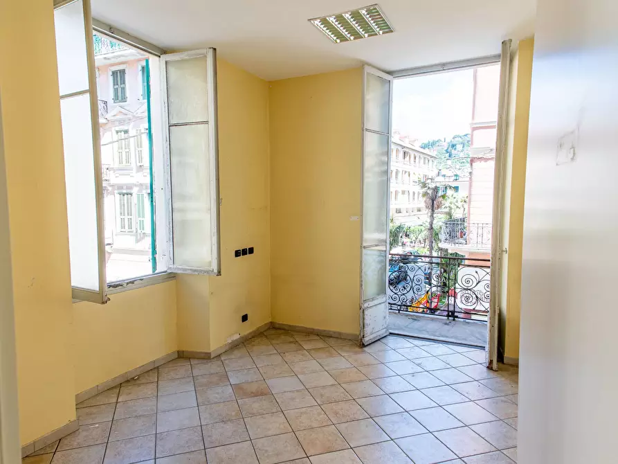 Immagine 4 di Casa trifamiliare in vendita  in Via Roma, 5 a Bordighera