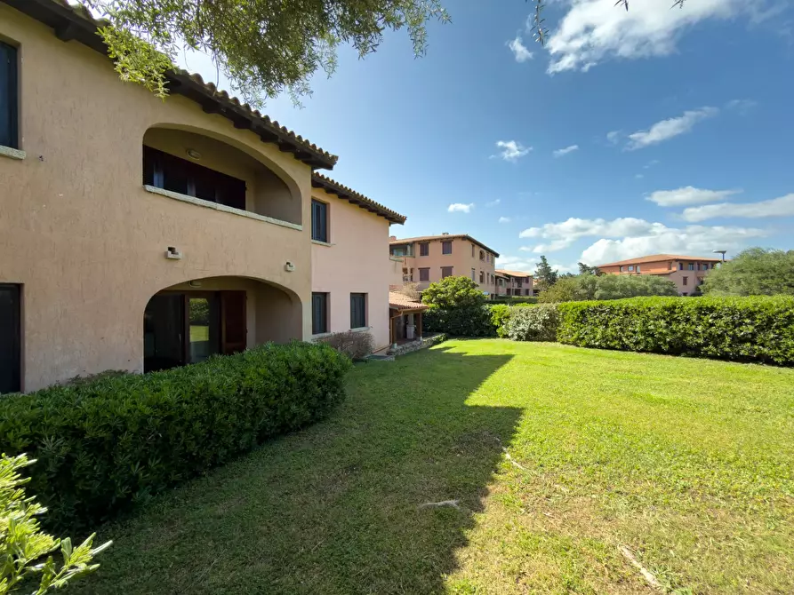 Immagine 14 di Casa trifamiliare in vendita  in Via della Bilancia, 8 a Olbia