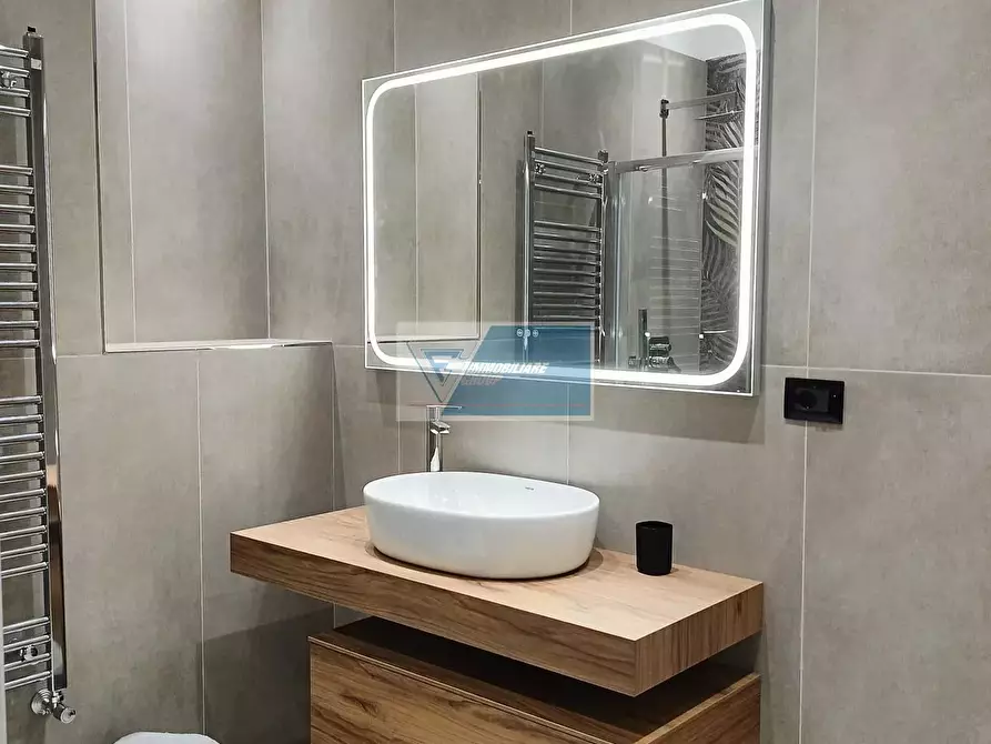 Immagine 8 di Casa trifamiliare in vendita  in Via Pietro Nenni a Pachino