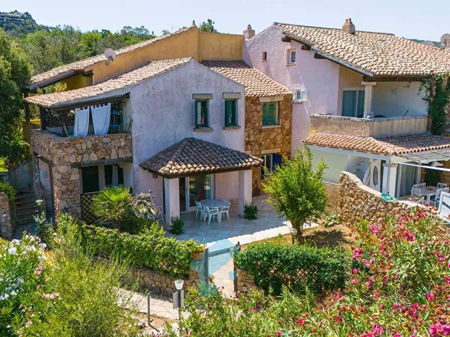 Immagine 32 di Casa trifamiliare in vendita  in Via Porto Rotondo, 16. a Olbia