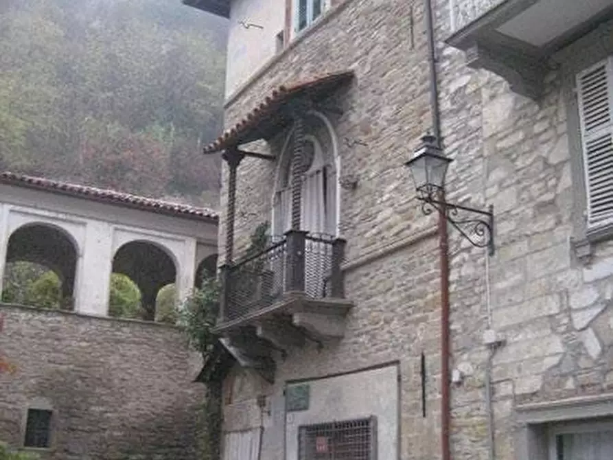 Immagine 7 di Monolocale in vendita  a Bergolo