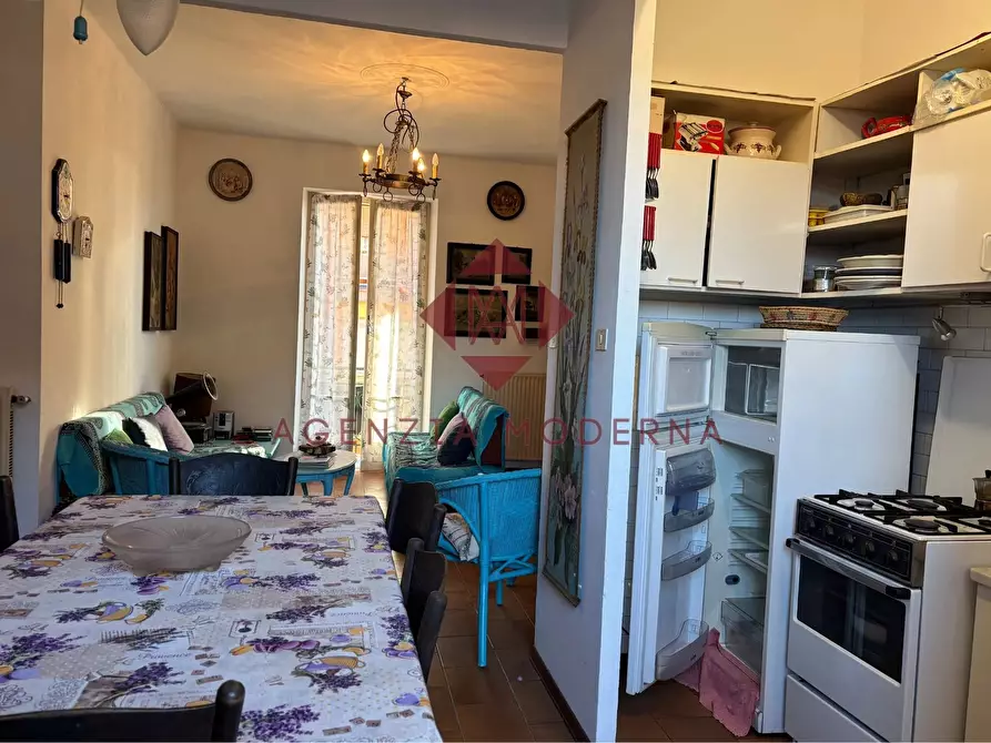 Immagine 6 di Casa trifamiliare in vendita  in Via Ernesto Chiappori, 8 a Ventimiglia