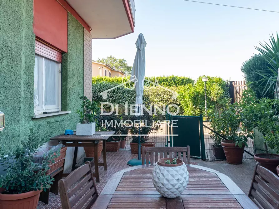 Immagine 13 di Casa trifamiliare in vendita  in Via Pedrengo a Roma