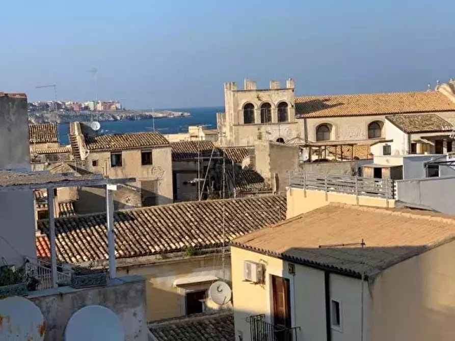 Immagine 1 di Casa trifamiliare in vendita  in Via Dione a Siracusa