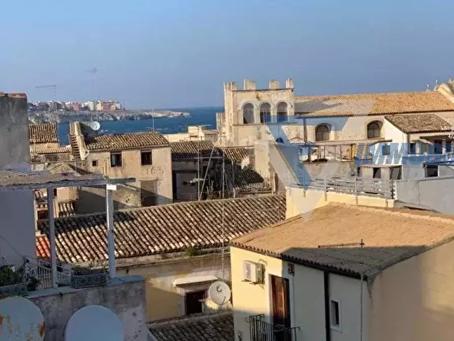 Immagine 1 di Casa trifamiliare in vendita  in Via Dione a Siracusa