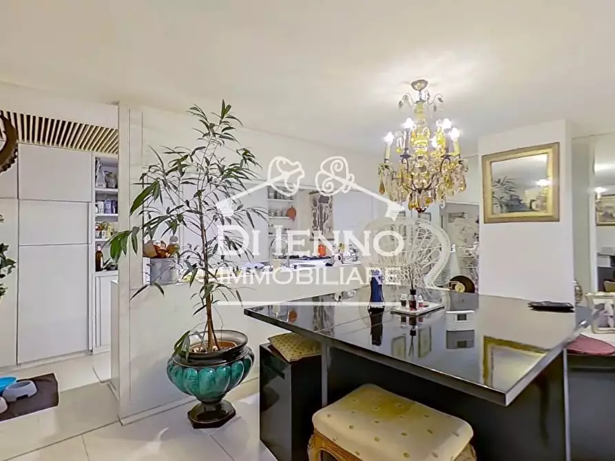 Immagine 13 di Casa trifamiliare in vendita  in Via dei Colli della Farnesina a Roma