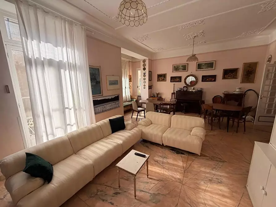 Immagine 6 di Casa trifamiliare in vendita  in Via Cavour, 29 a Ventimiglia