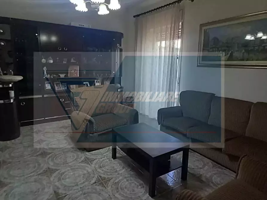 Immagine 4 di Casa trifamiliare in vendita  in Via Giuseppe Mazzini a Floridia