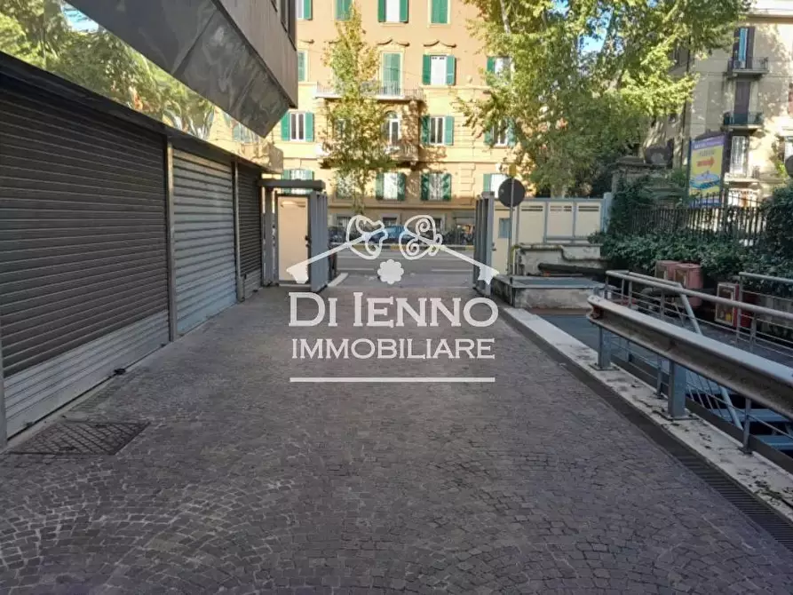 Immagine 11 di Appartamento in vendita  in Viale Liegi a Roma