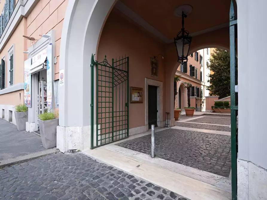 Immagine 54 di Casa trifamiliare in vendita  in Piazza Antonio Mancini, 4 a Roma