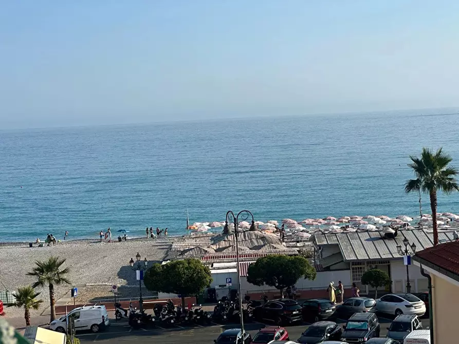 Immagine 5 di Casa trifamiliare in vendita  in Via Cristoforo Colombo 7 a Ventimiglia