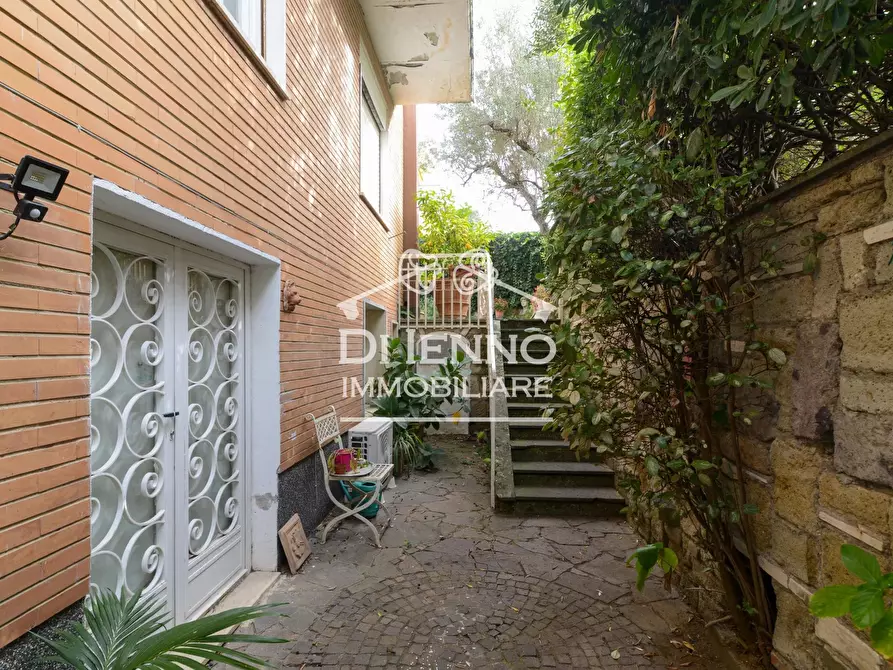 Immagine 26 di Casa trifamiliare in vendita  a Roma