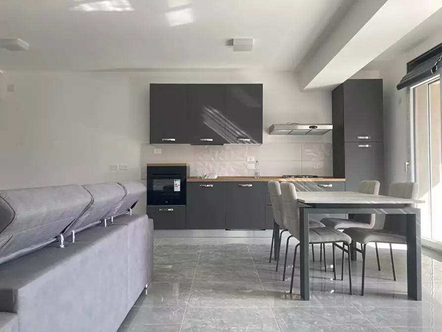 Immagine 3 di Casa trifamiliare in vendita  in contrada Cavoni a Altilia