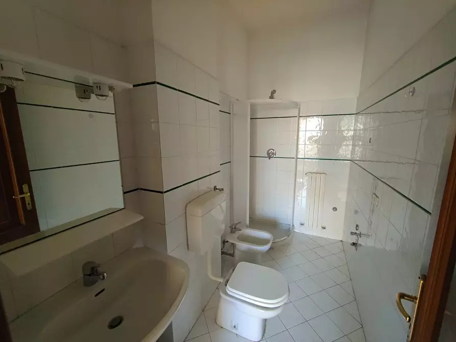 Immagine 18 di Casa trifamiliare in vendita  in Via Vittorio Veneto a Chiavari