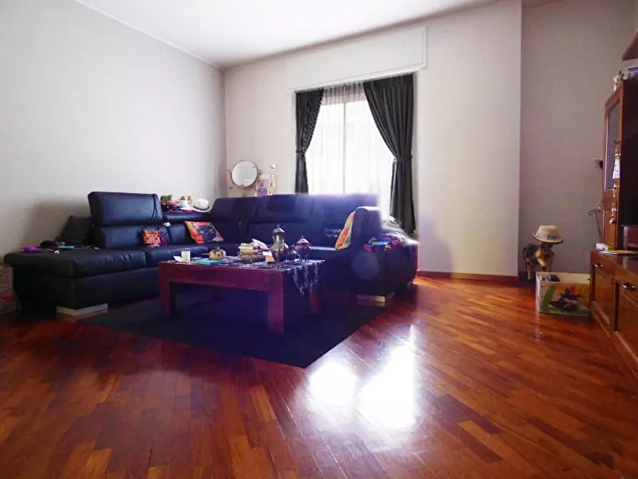 Immagine 4 di Casa trifamiliare in vendita  a Dogliani