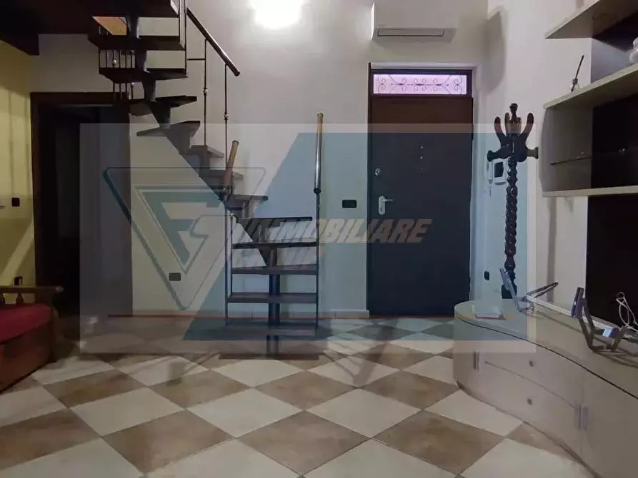 Immagine 9 di Casa trifamiliare in vendita  in Via Re Ierone II a Siracusa