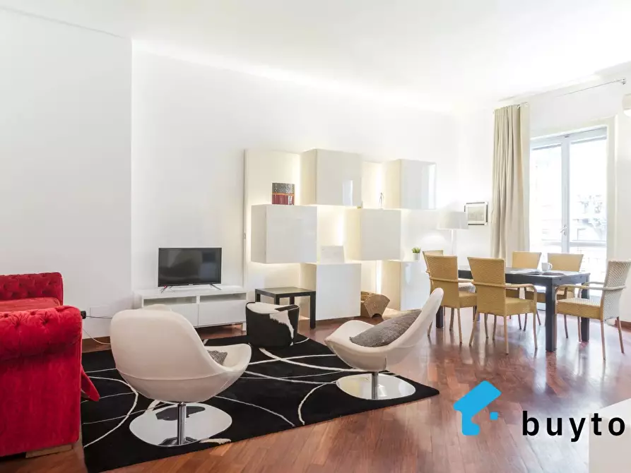 Immagine 3 di Casa trifamiliare in vendita  in Corso Cristoforo Colombo, 1 a Milano