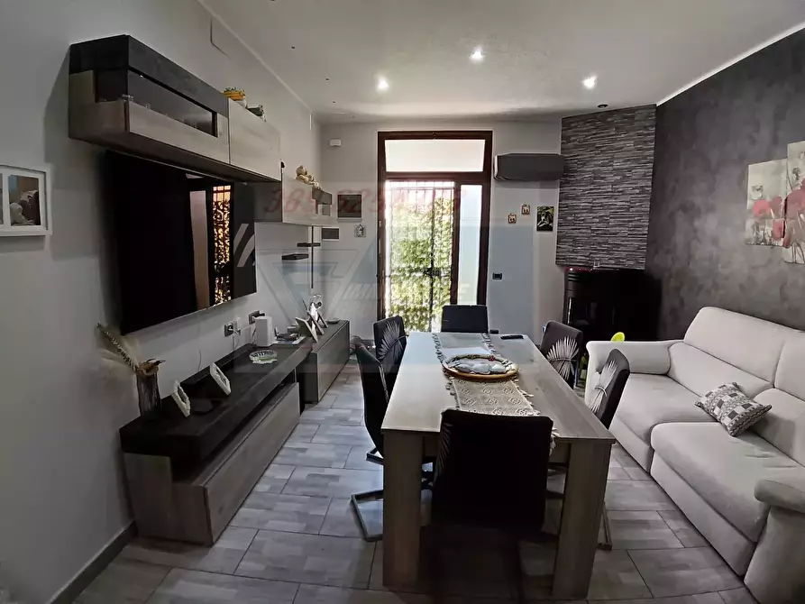 Immagine 3 di Casa trifamiliare in vendita  in Via Carso a Siracusa