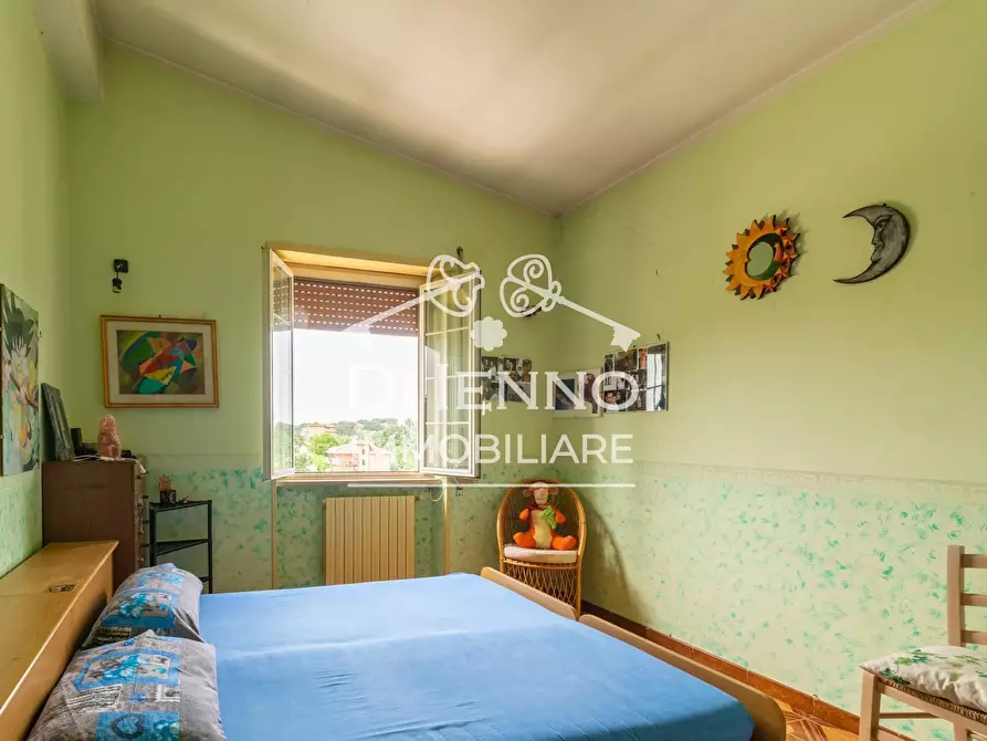 Immagine 9 di Casa trifamiliare in vendita  in Via Castenedolo a Roma