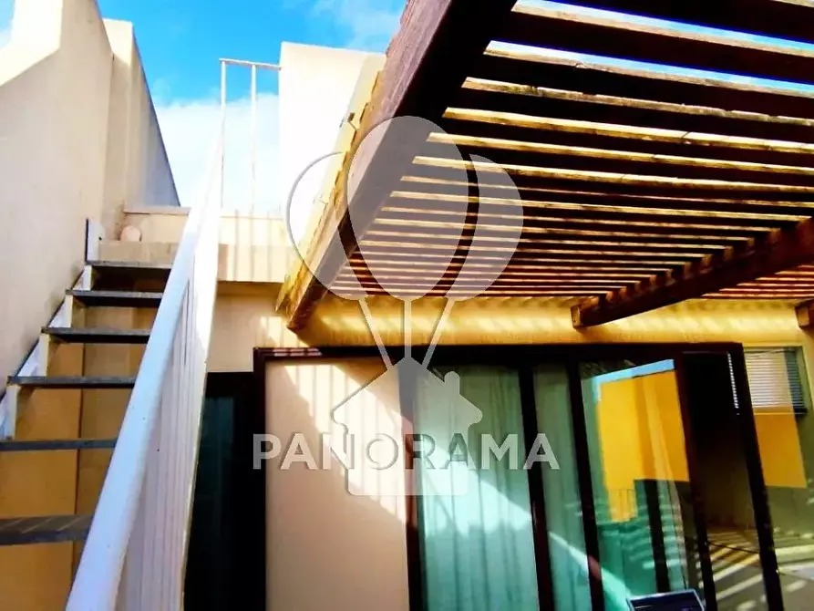 Immagine 3 di Casa trifamiliare in vendita  a Castelvetrano