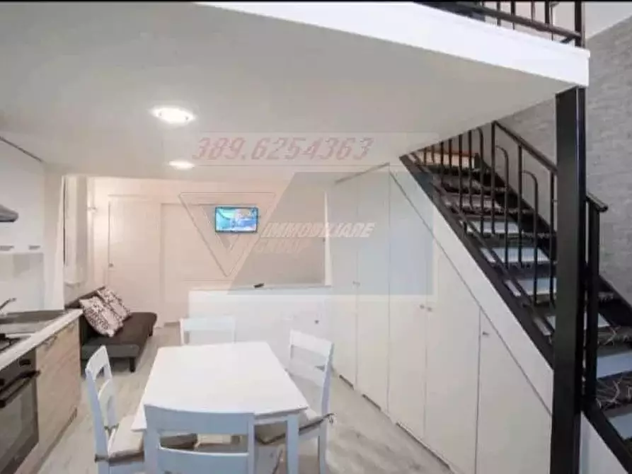 Immagine 2 di Casa trifamiliare in affitto  in Viale Luigi Cadorna a Siracusa