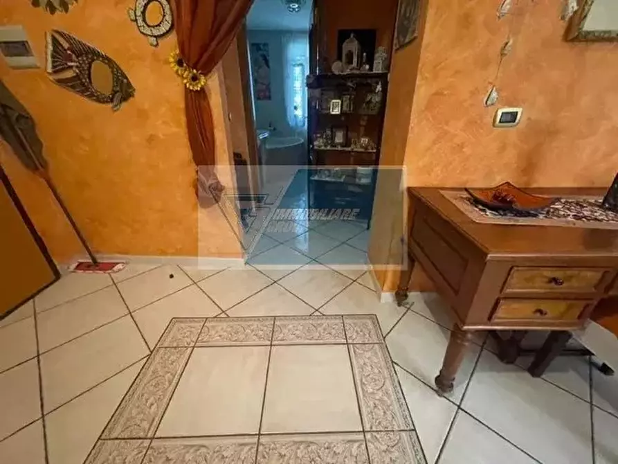 Immagine 8 di Casa trifamiliare in vendita  in Via Della Pentapoli a Buccheri