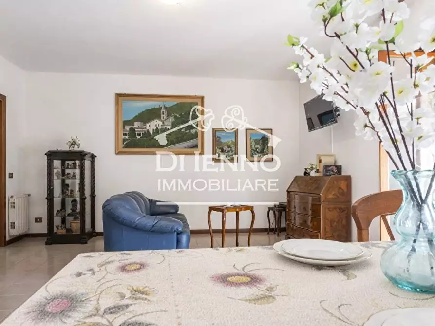 Immagine 16 di Casa trifamiliare in vendita  in Via Renato Mainardi a Roma