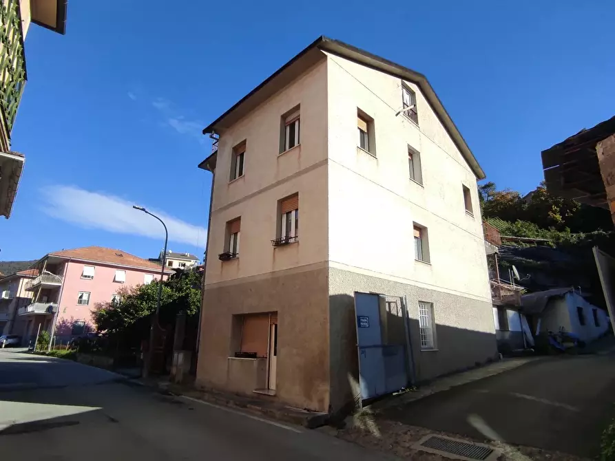Immagine 18 di Casa trifamiliare in vendita  in Via Brigata Berto San Salvatore a Avegno