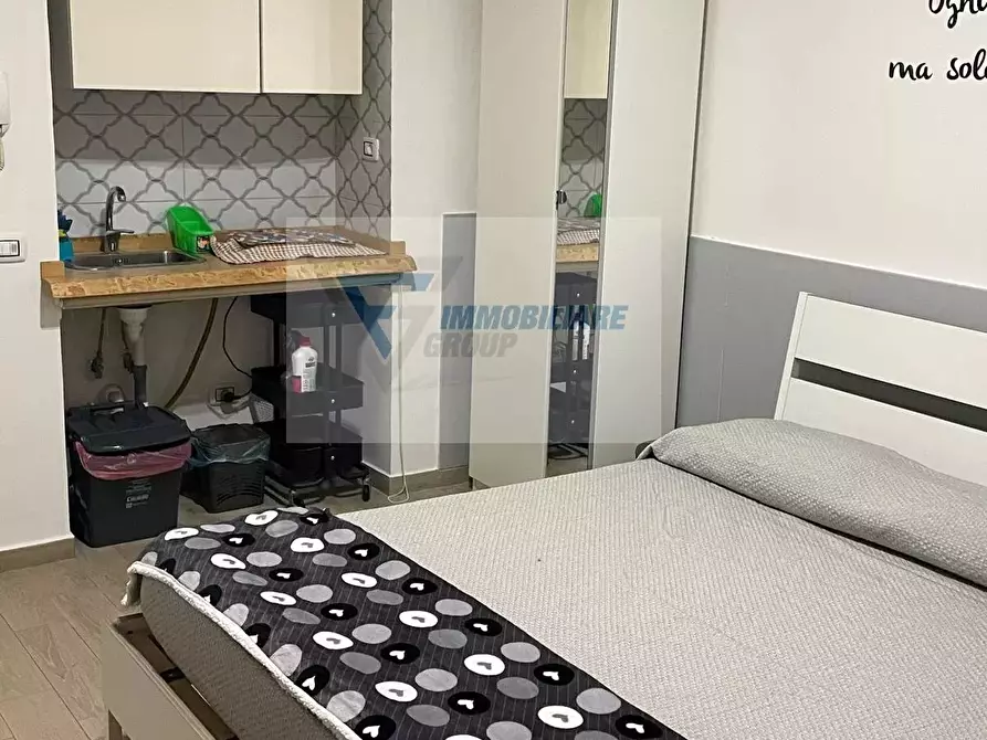 Immagine 3 di Casa trifamiliare in vendita  in Via Re Ierone II a Siracusa