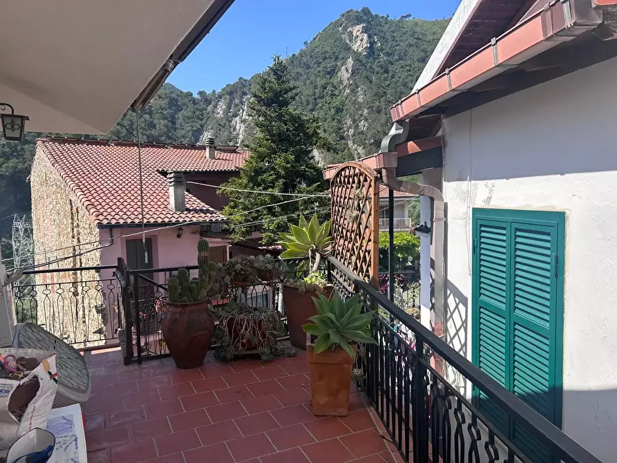 Immagine 11 di Casa trifamiliare in vendita  in Via Serro Inferiore, 11 a Ventimiglia