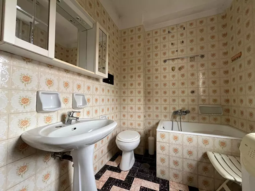 Immagine 12 di Casa trifamiliare in vendita  in Via Brigata Berto San Salvatore a Avegno