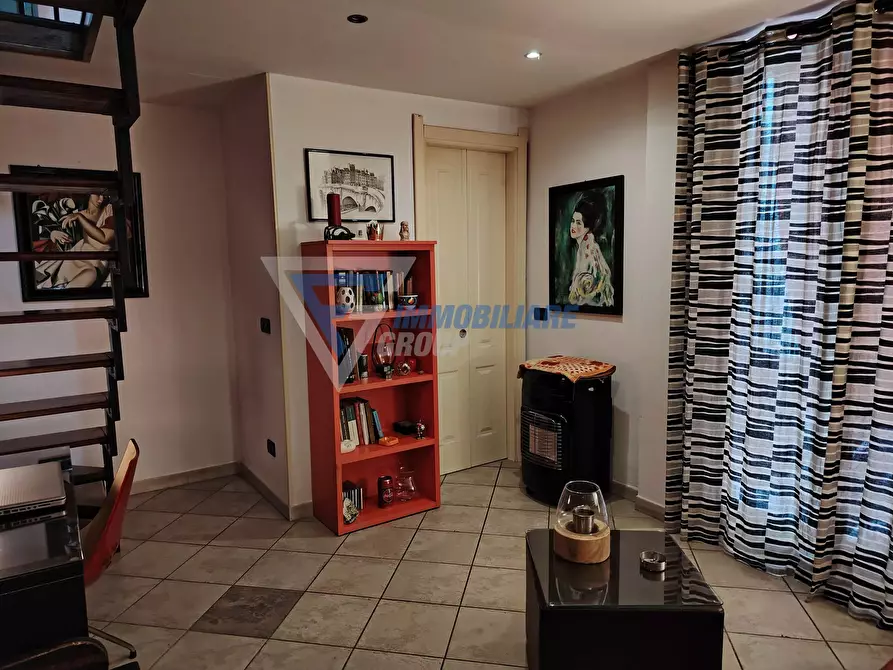 Immagine 5 di Casa trifamiliare in vendita  in Via Eumelo a Siracusa