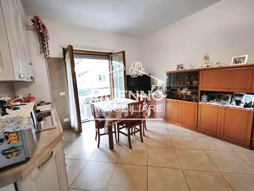 Immagine 13 di Casa trifamiliare in vendita  in Largo Ines Bedeschi a Roma