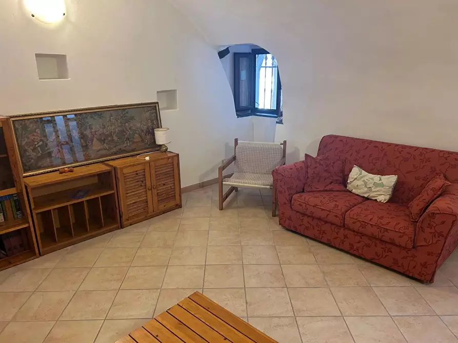 Immagine 1 di Casa trifamiliare in vendita  in Via P. Gibelli n.18 a Ventimiglia