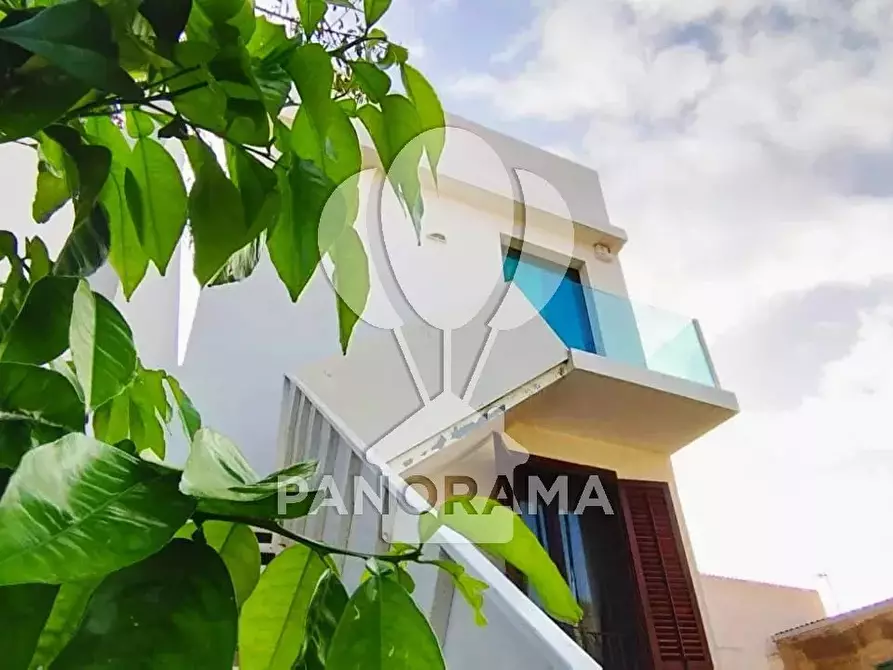 Immagine 11 di Casa trifamiliare in vendita  a Castelvetrano