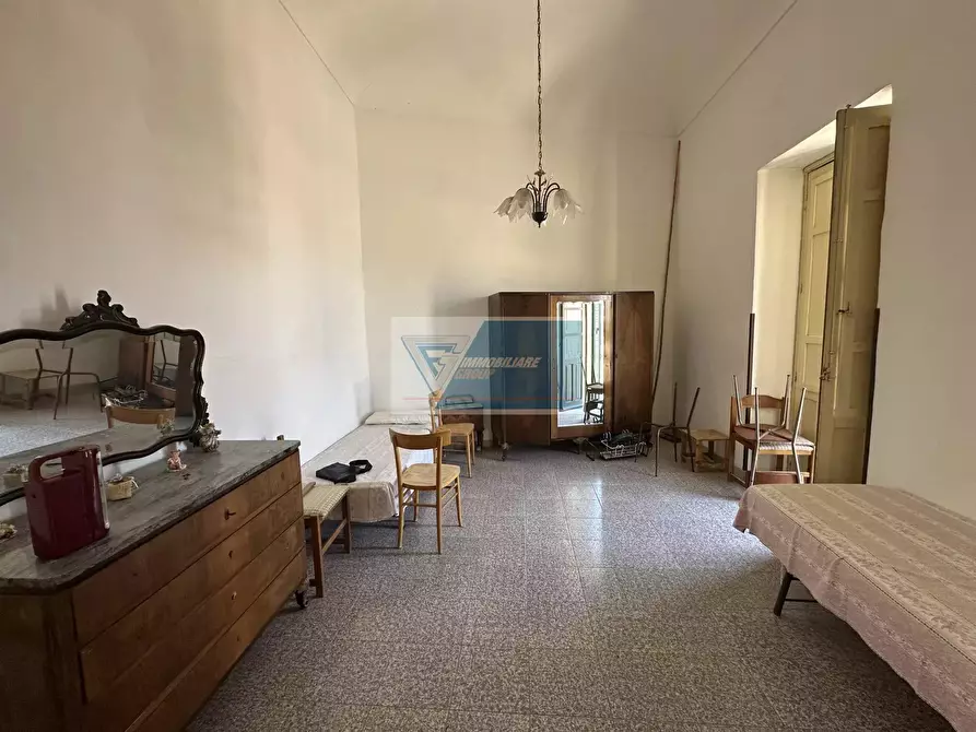 Immagine 2 di Casa trifamiliare in vendita  in Via Venti Settembre a Noto