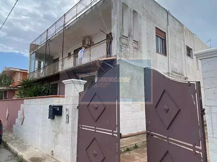 Immagine 3 di Casa trifamiliare in vendita  in Via Favara a Siracusa