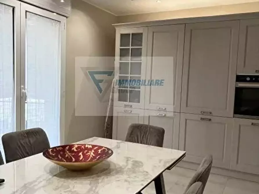 Immagine 21 di Casa trifamiliare in vendita  in Via San Giovanni a Buccheri