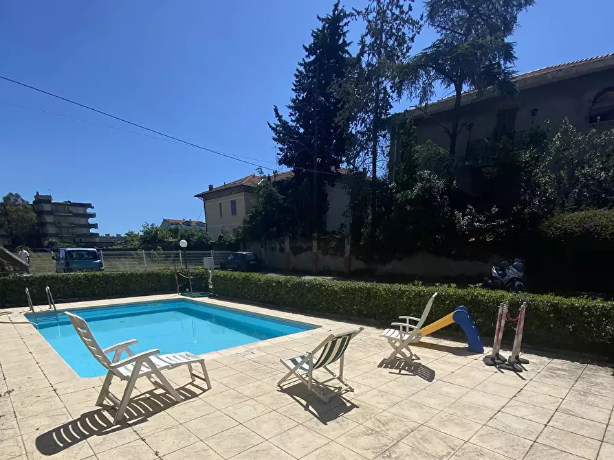 Immagine 7 di Casa trifamiliare in vendita  in Corso Genova, 86 a Ventimiglia