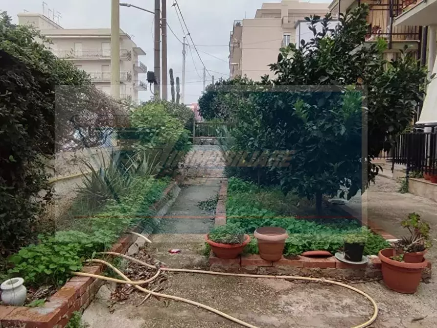 Immagine 12 di Casa trifamiliare in vendita  in Via Cassaro, 11 a Siracusa