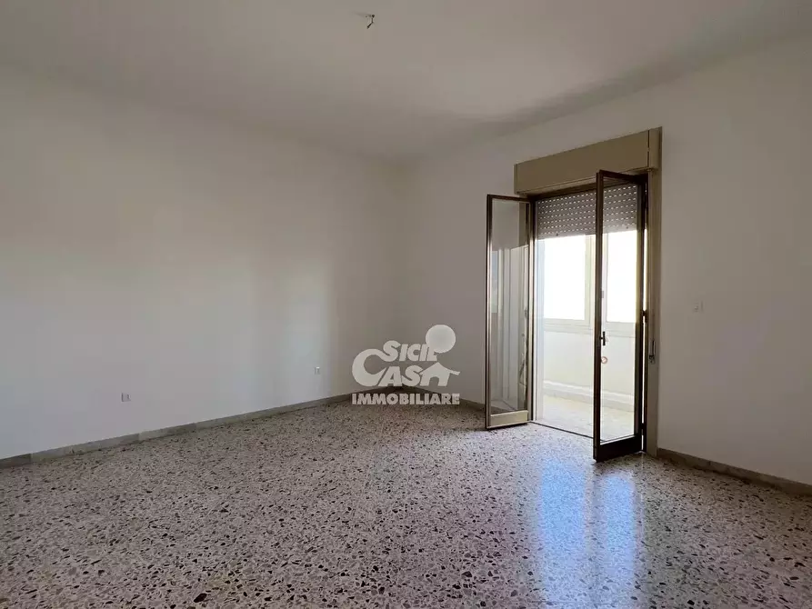Immagine 10 di Casa trifamiliare in affitto  a Marsala