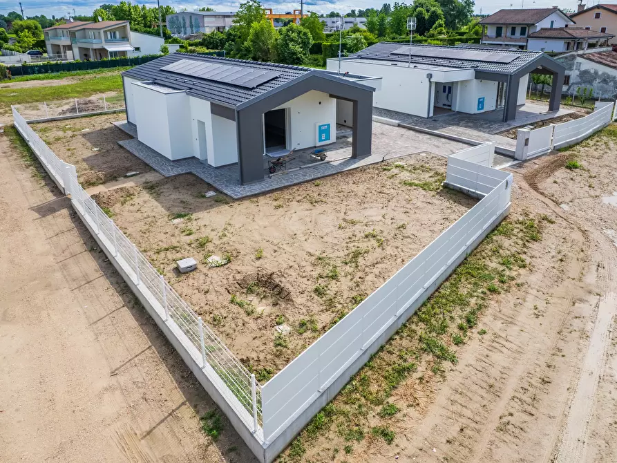 Immagine 25 di Terreno edificabile in vendita  a Albignasego