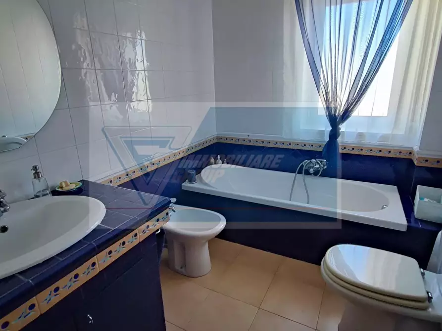Immagine 11 di Casa trifamiliare in vendita  in Via Francesco Accolla a Siracusa