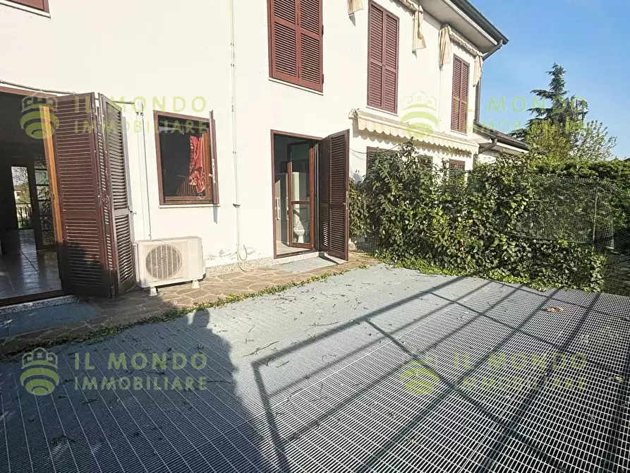 Immagine 11 di Terreno edificabile in vendita  in Via Delle Rose, 7. a Landriano