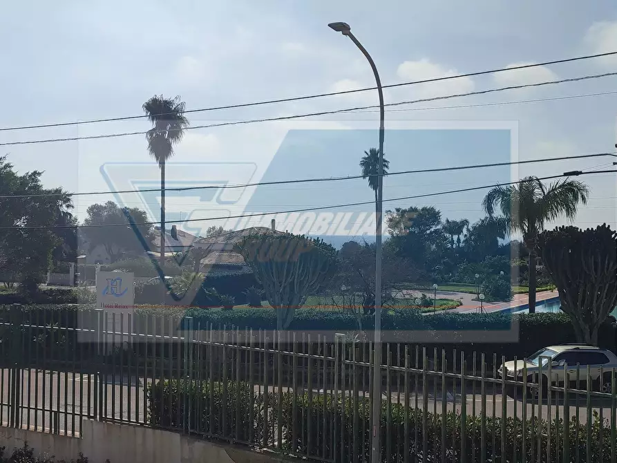 Immagine 2 di Casa trifamiliare in affitto  in Via Monviso a Siracusa