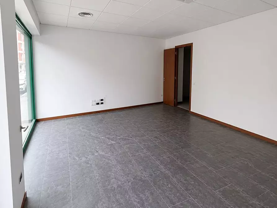 Immagine 2 di Castello in affitto  in Via Tino Savi, 76 a Sesto San Giovanni