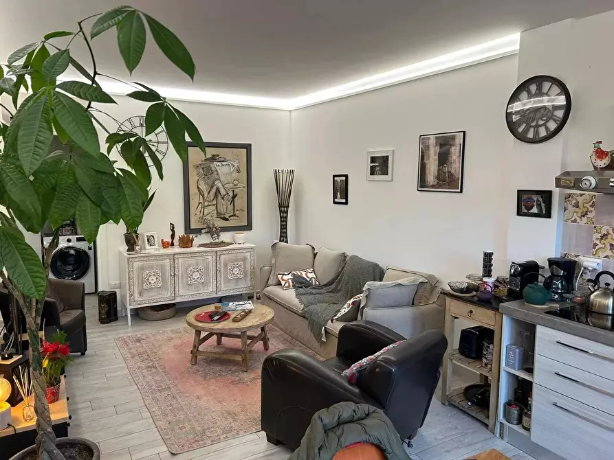 Immagine 2 di Casa trifamiliare in vendita  in Via L. Alborno, 9 a Ventimiglia