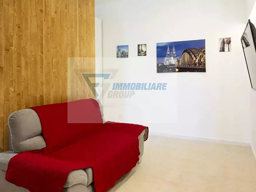 Immagine 5 di Casa trifamiliare in vendita  in Via Pasubio a Siracusa