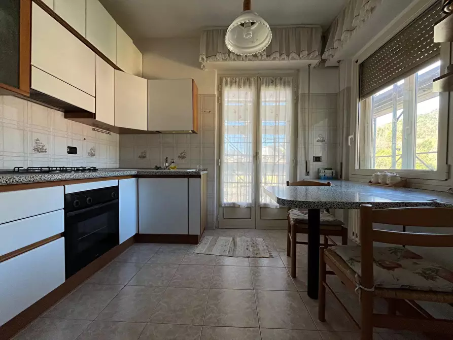 Immagine 8 di Casa trifamiliare in vendita  in Via Malvaro a Cicagna